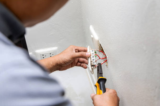 Best Electrical Outlet Repair  in Garland, TX
